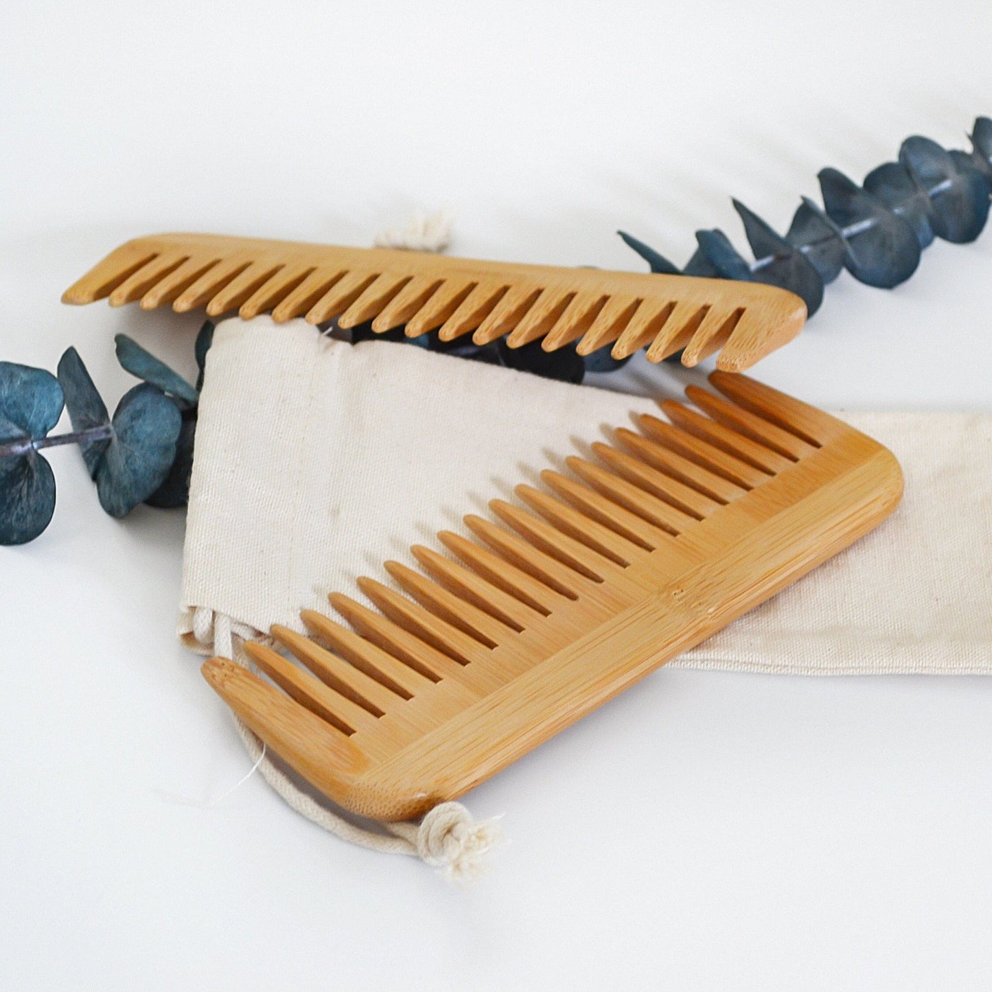 Natural Bamboo Wide Tooth Comb-Zero Waste Detangeling Comb-With